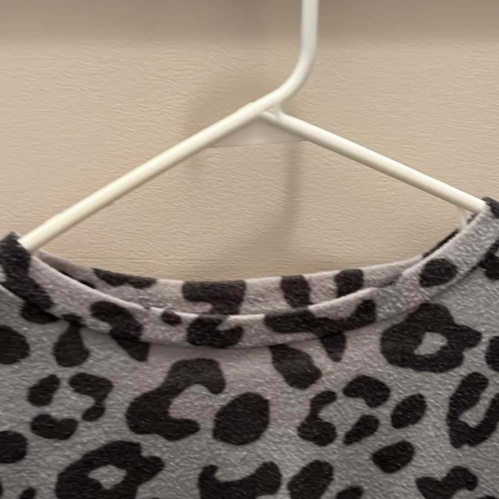 Lush Ladies Top, size Large - Picture 5 of 6